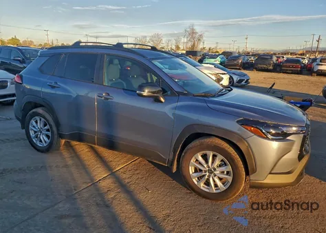 2025 Toyota Corolla Cross Le z USA, uszkodzony, nr VIN 7MUCAAAG1SV150278